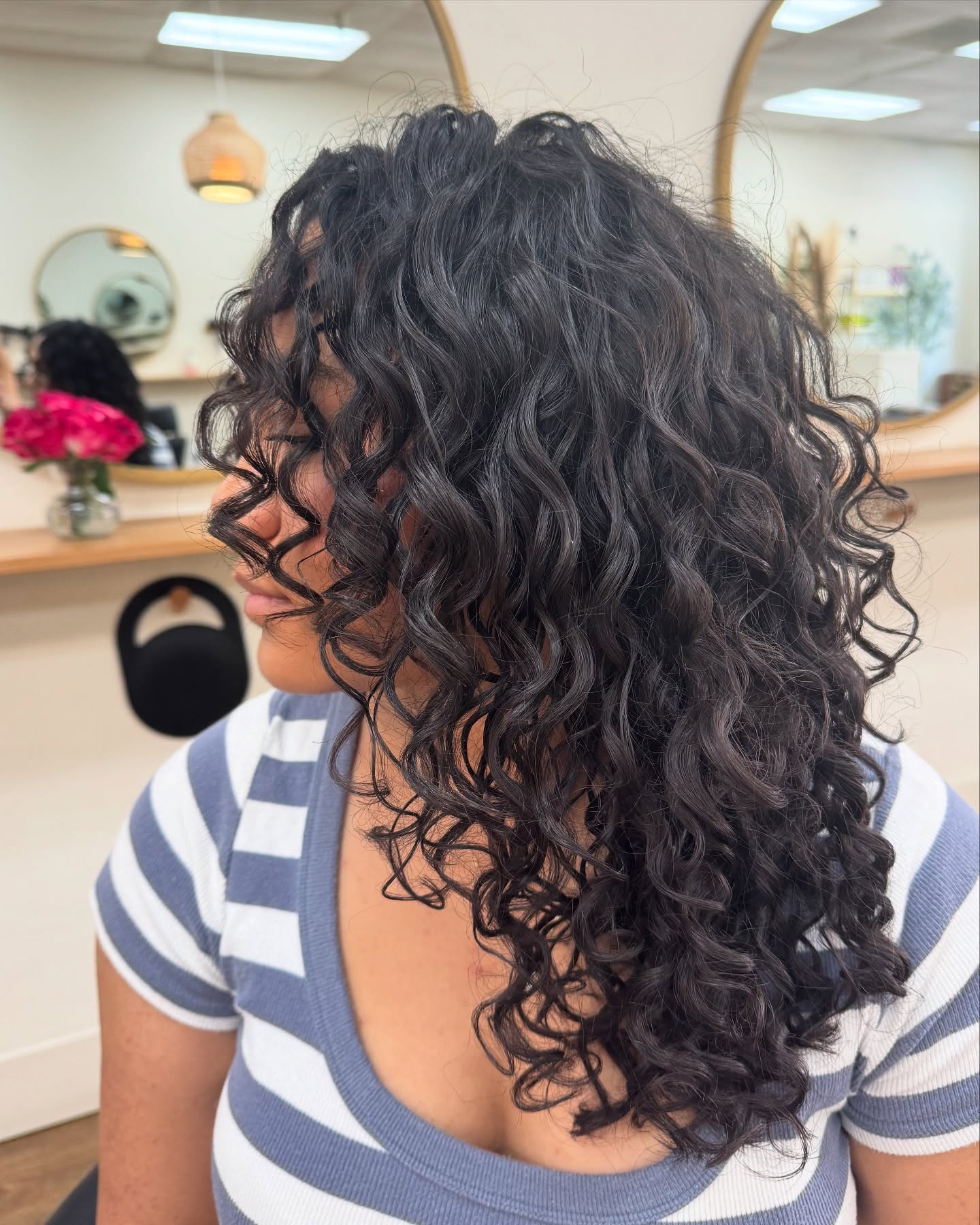 Adding layers to a curly cut helps define your curls, reduce bulk, and give your hair the perfect, bouncy silhouette.
They bring spring, shape, and all the drama (the good kind 🥳) your curls deserve! 💗
(Swipe to check out her before —>)
At CGW, we love to help take those first steps into a layered- curly cut thats perfect for you! Come check us out by clicking the link in our bio 🔗