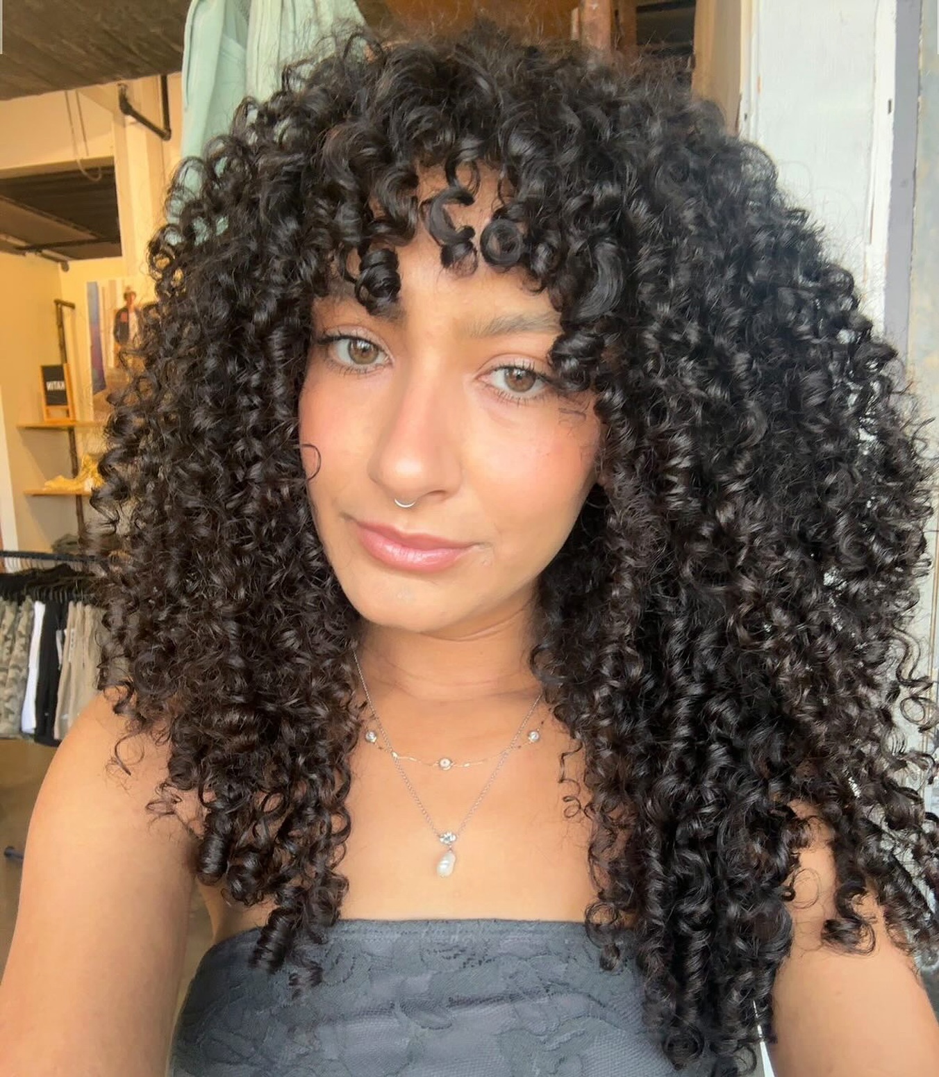use our Summer curly hair guide for frizz control and hair protection in our Arizona climate. Curls Gone Wild Salon is the top curly hair salon in Gilbert. Led by Melanie brown, a dedicated stylist with a emphasis on education. Offering clients the best curly hair cuts in Gilbert and also teaching clients about maintaining their hair. Gilbert hair salon, Gilbert curly hair cuts, hair salon for curly hair Gilbert, curly hair cut in Gilbert, Gilbert curly hair